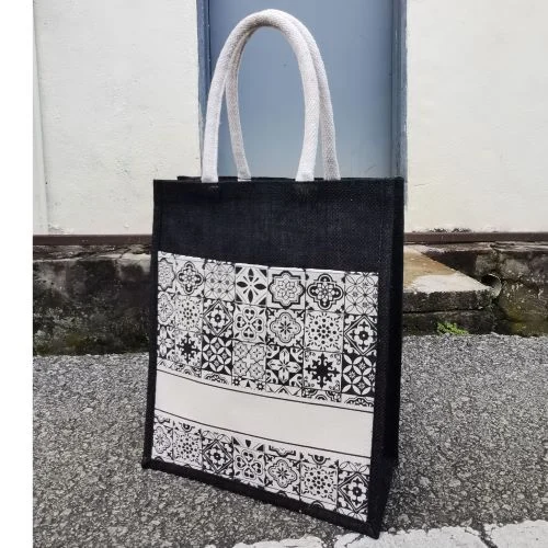 Laminated Jute Bag (CAN157-M10) - 30.5 x 37 x 14 cm - Image 4